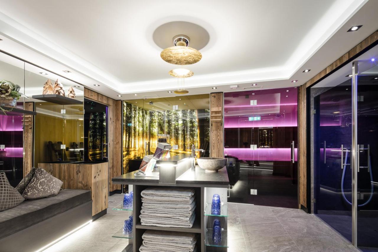 Hotel-Gasthof Hoettl デッゲンドルフ エクステリア 写真