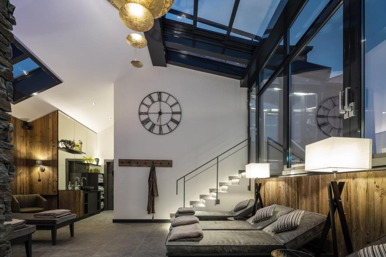 Hotel-Gasthof Hoettl デッゲンドルフ エクステリア 写真