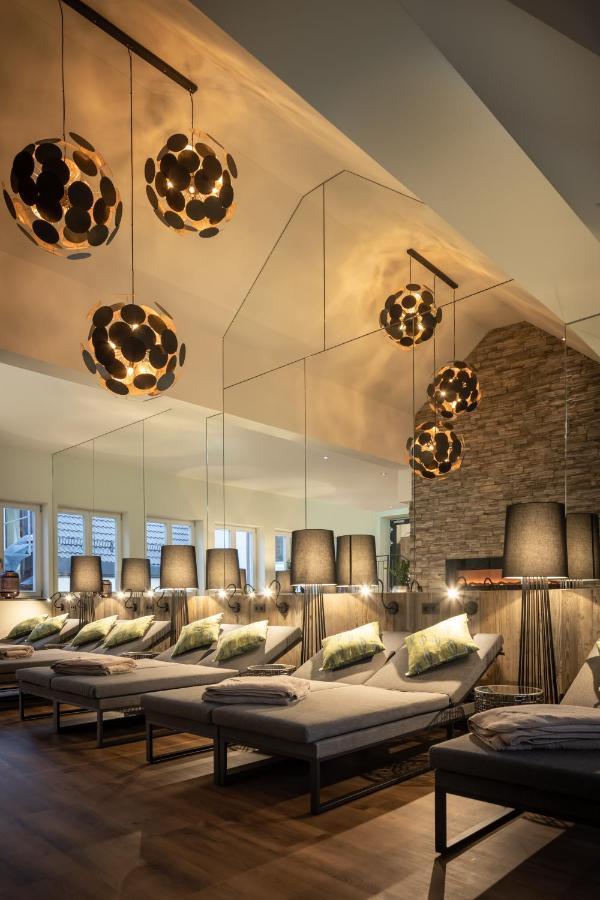 Hotel-Gasthof Hoettl デッゲンドルフ エクステリア 写真