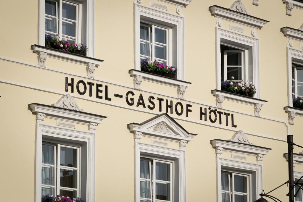 Hotel-Gasthof Hoettl デッゲンドルフ エクステリア 写真