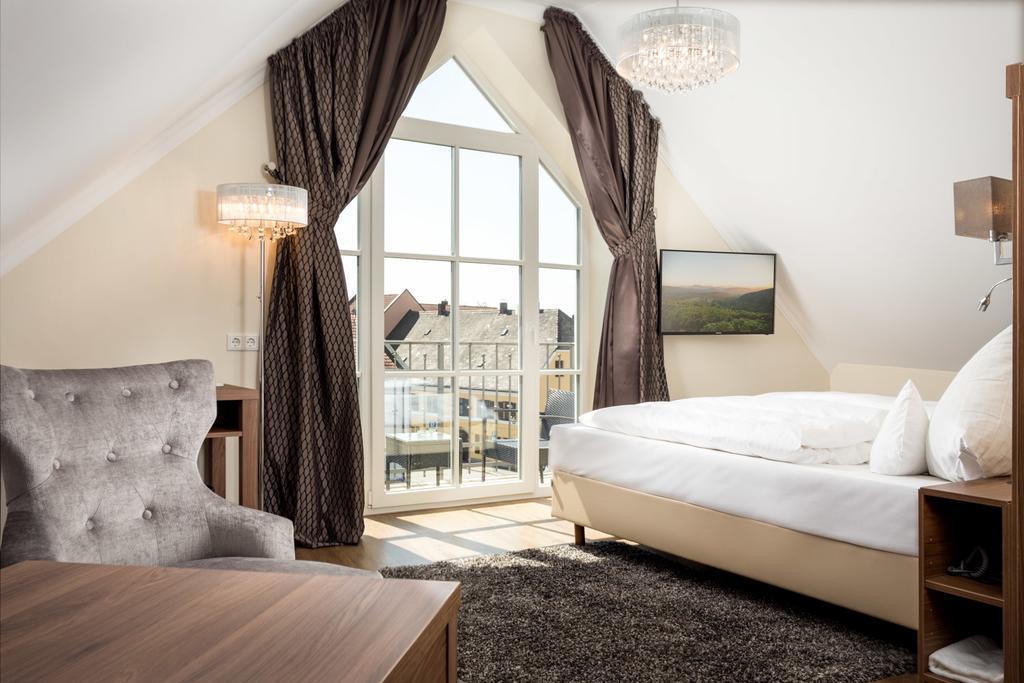 Hotel-Gasthof Hoettl デッゲンドルフ 部屋 写真