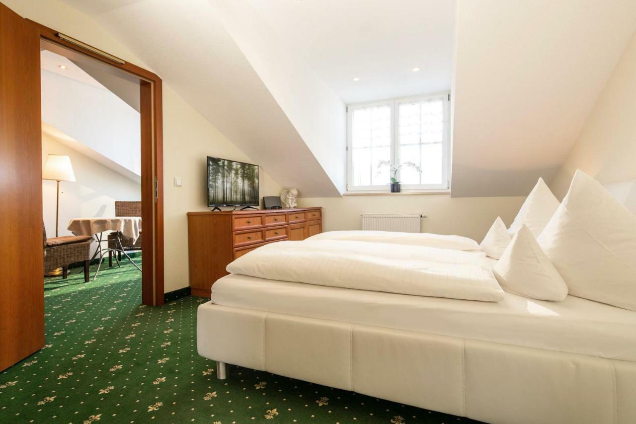 Hotel-Gasthof Hoettl デッゲンドルフ エクステリア 写真